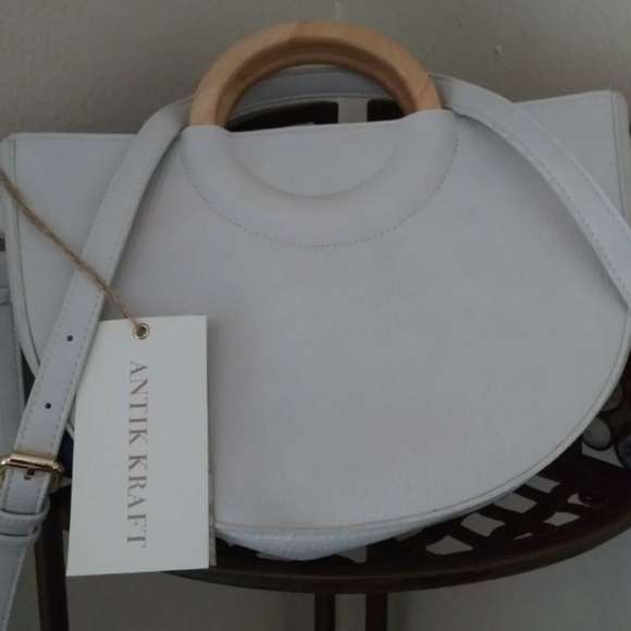 Bags - Picture 4 of 5